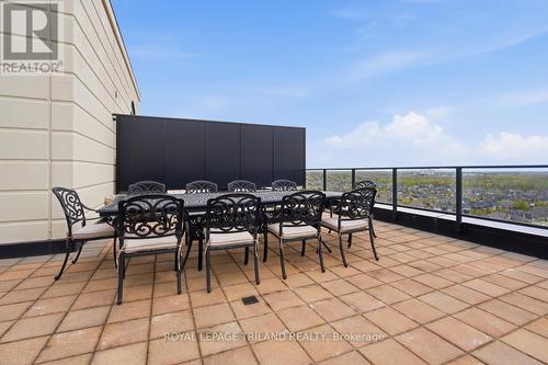 Terrace: Eating Area - 1403 - 240 Villagewalk Boulevard, London North (North R), ON - Outdoor