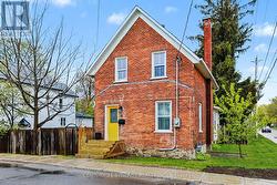 15 ALFRED STREET Smiths Falls, ON K7A 4H6