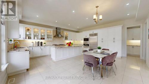 95 Sarracini Crescent, Vaughan, ON - Indoor Photo Showing Kitchen
