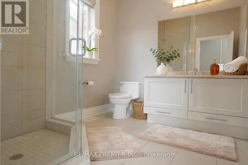95 Sarracini Crescent, Vaughan, ON - Indoor Photo Showing Bathroom