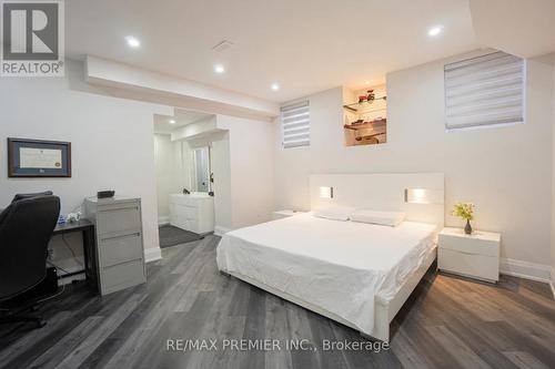 95 Sarracini Crescent, Vaughan, ON - Indoor Photo Showing Bedroom