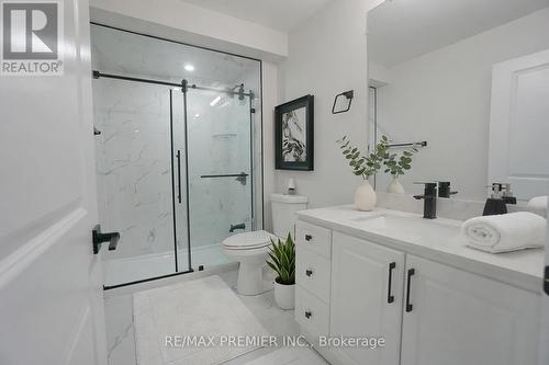 95 Sarracini Crescent, Vaughan, ON - Indoor Photo Showing Bathroom