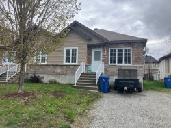 30 Rue de la Bourgade  Gatineau (Gatineau), QC J8P 0E2