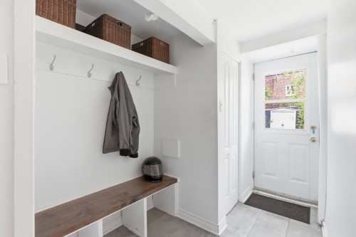 Hall d'entrée/Vestibule - 119 Boul. Graham, Mont-Royal, QC - Indoor Photo Showing Other Room