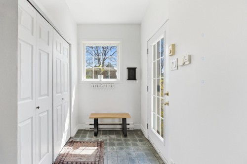 Hall d'entrée/Vestibule - 119 Boul. Graham, Mont-Royal, QC - Indoor Photo Showing Other Room