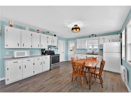 17 North Bayview Rd, Baie-Sainte-Anne, NB 