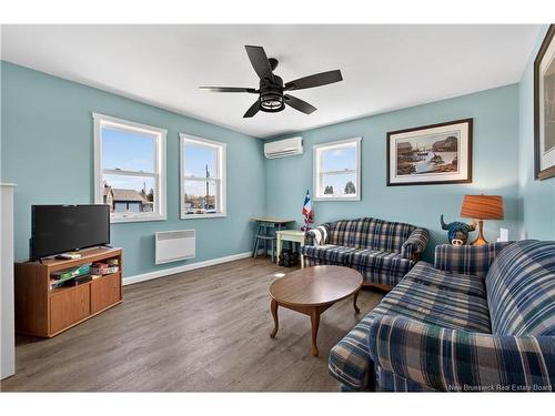 17 North Bayview Rd, Baie-Sainte-Anne, NB 