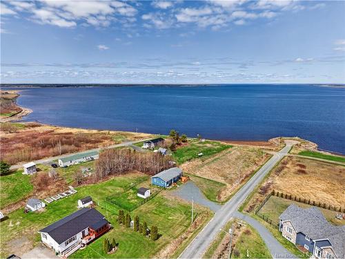17 North Bayview Rd, Baie-Sainte-Anne, NB 