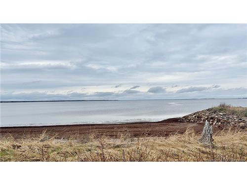 17 North Bayview Rd, Baie-Sainte-Anne, NB 