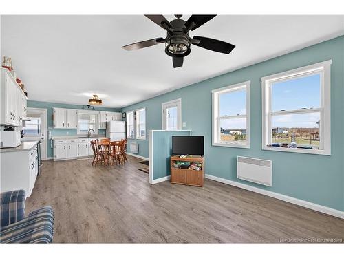 17 North Bayview Rd, Baie-Sainte-Anne, NB 