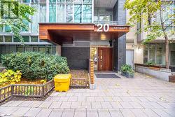103 - 20 STEWART STREET Toronto, ON M5V 1H6