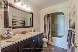 Updated 4Pc family bathroom - 