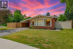 2 - 2061 FEATHERSTON DRIVE Ottawa, ON K1H 6R1
