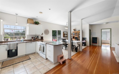 3191 Mutter Rd, Mill Bay, BC 