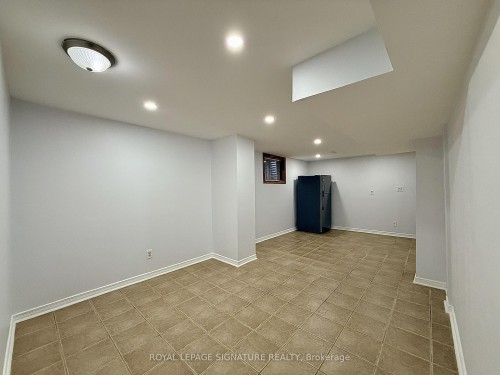 132 Glenn Hawthorne Boulevard, Mississauga, ON - Indoor