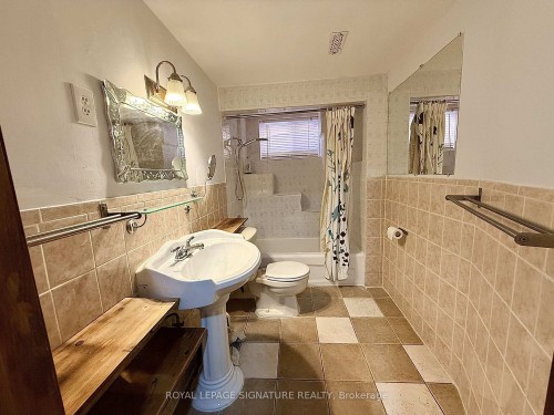 132 Glenn Hawthorne Boulevard, Mississauga, ON - Indoor Photo Showing Bathroom
