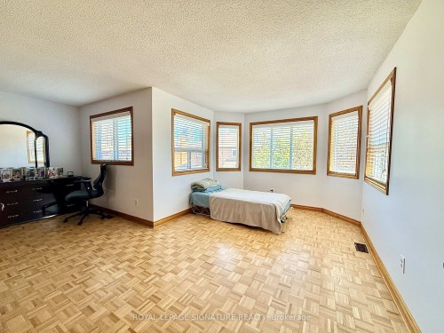 132 Glenn Hawthorne Boulevard, Mississauga, ON - Indoor Photo Showing Bedroom