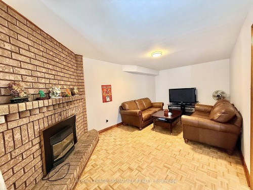 132 Glenn Hawthorne Boulevard, Mississauga, ON - Indoor Photo Showing Living Room With Fireplace