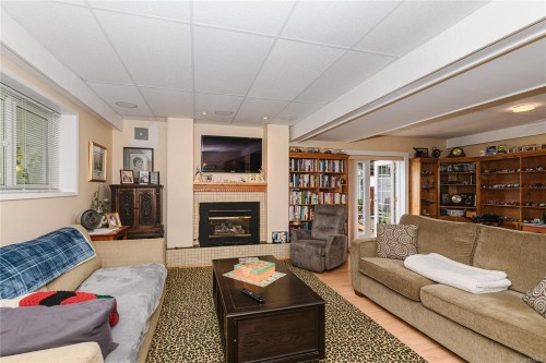 2821 Ortona Rd, Duncan, BC 