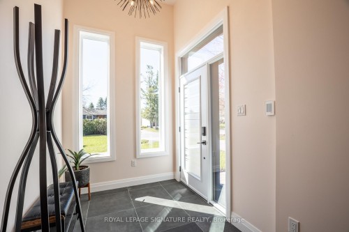 34 Champlain Crescent, Oro-Medonte, ON - Indoor Photo Showing Other Room