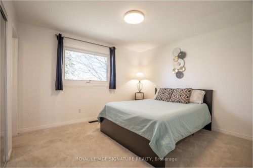 34 Champlain Crescent, Oro-Medonte, ON - Indoor Photo Showing Bedroom