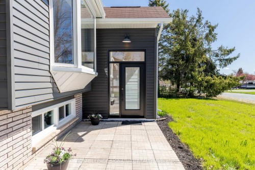 34 Champlain Crescent, Oro-Medonte, ON - Outdoor With Exterior