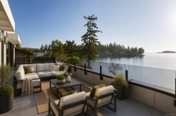 302-10393 Allbay Rd Sidney, BC V8L 2N8