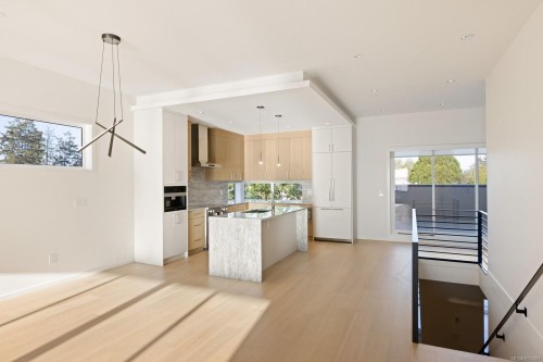 #3-10393 Allbay Rd, Sidney, BC - Indoor Photo Showing Kitchen With Upgraded Kitchen