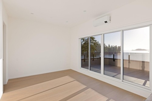 #3-10393 Allbay Rd, Sidney, BC -  Photo Showing Other Room