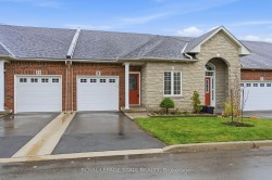 9 Manitoulin Trail  Hamilton, ON L9B 2X8