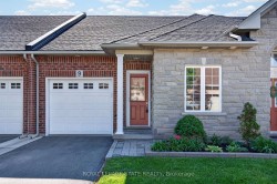 9 Manitoulin Trail  Hamilton, ON L9B 2X8