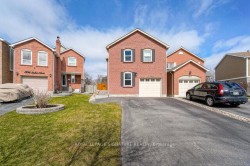 7102 Salme Drive Mississauga, ON L5N 5C7