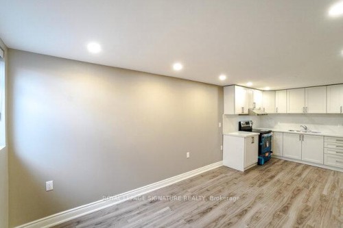 7102 Salme Drive, Mississauga, ON - Indoor