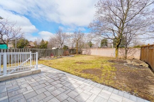 7102 Salme Drive, Mississauga, ON - Outdoor