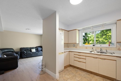 1435 Cherry Point Rd, Cowichan Bay, BC 