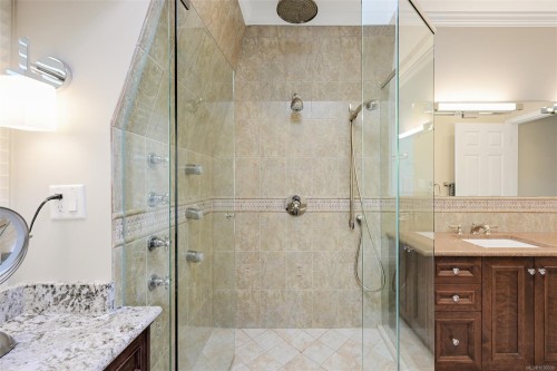 3075 Devon Rd, Oak Bay, BC 