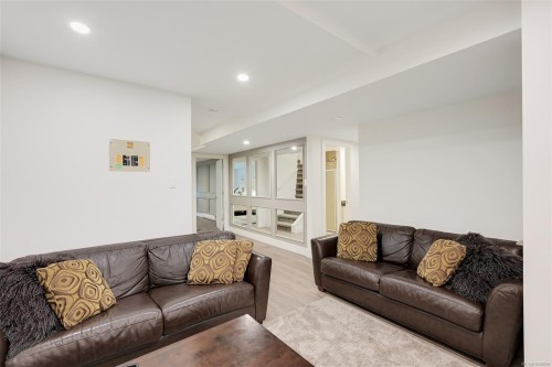 3075 Devon Rd, Oak Bay, BC 