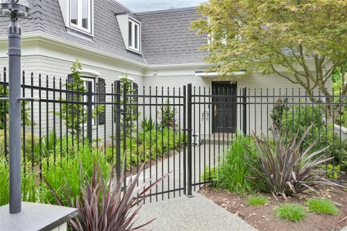 3075 Devon Rd, Oak Bay, BC 