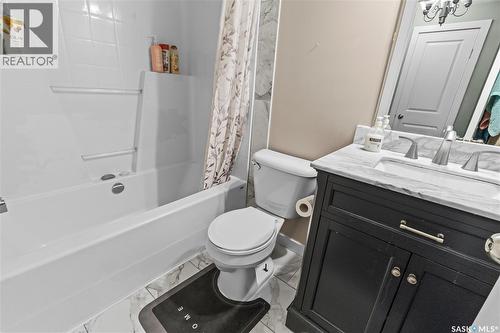 68 235 Rosewood Boulevard E, Saskatoon, SK - Indoor Photo Showing Bathroom