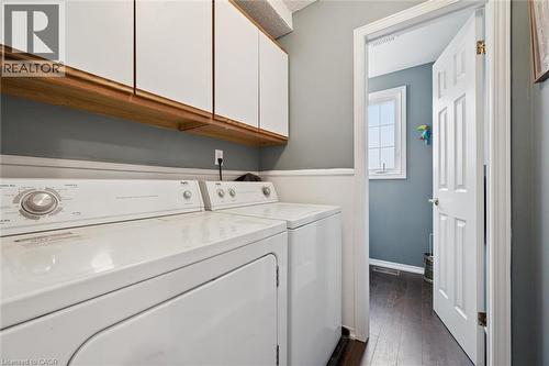 203 Baker Street, Waterloo, ON - Indoor Photo Showing Laundry Room