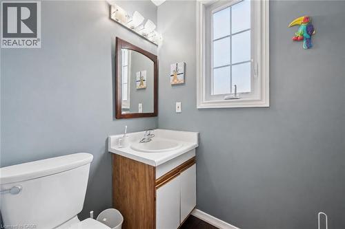 203 Baker Street, Waterloo, ON - Indoor Photo Showing Bathroom