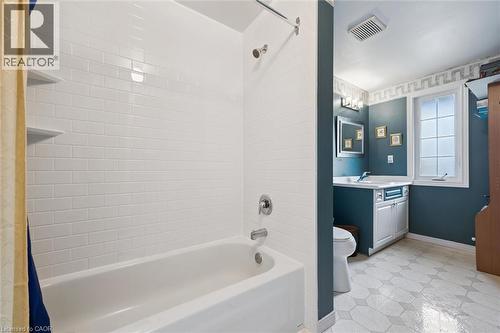 203 Baker Street, Waterloo, ON - Indoor Photo Showing Bathroom