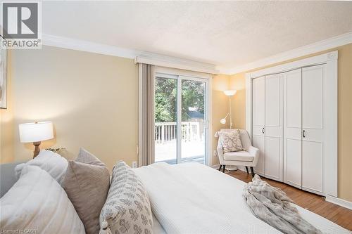 652 Ardleigh Crescent, Burlington, ON - Indoor Photo Showing Bedroom