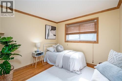 652 Ardleigh Crescent, Burlington, ON - Indoor Photo Showing Bedroom