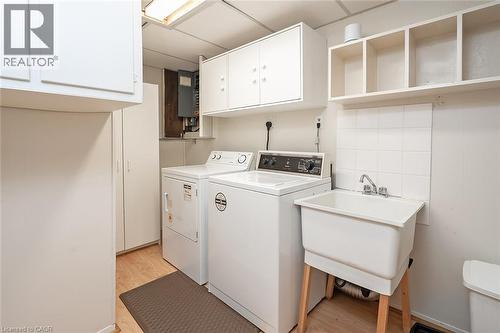 652 Ardleigh Crescent, Burlington, ON - Indoor Photo Showing Laundry Room