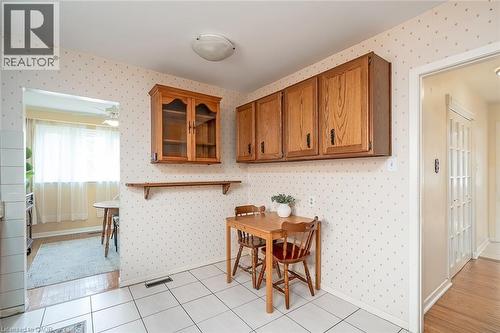 652 Ardleigh Crescent, Burlington, ON - Indoor Photo Showing Other Room