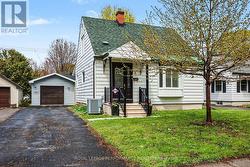 5 MARSHALL AVENUE  Ottawa, ON K1Z 7X1