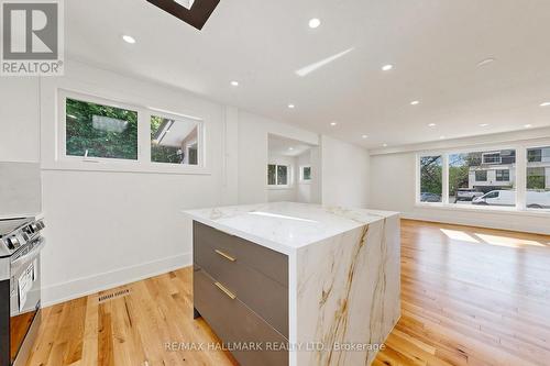 11 Johnson Road, Aurora, ON - Indoor