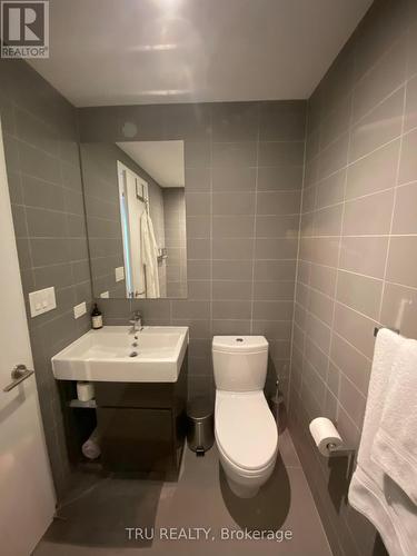 1605 - 199 Slater Street, Ottawa, ON - Indoor Photo Showing Bathroom