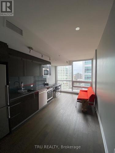 1605 - 199 Slater Street, Ottawa, ON - Indoor Photo Showing Kitchen